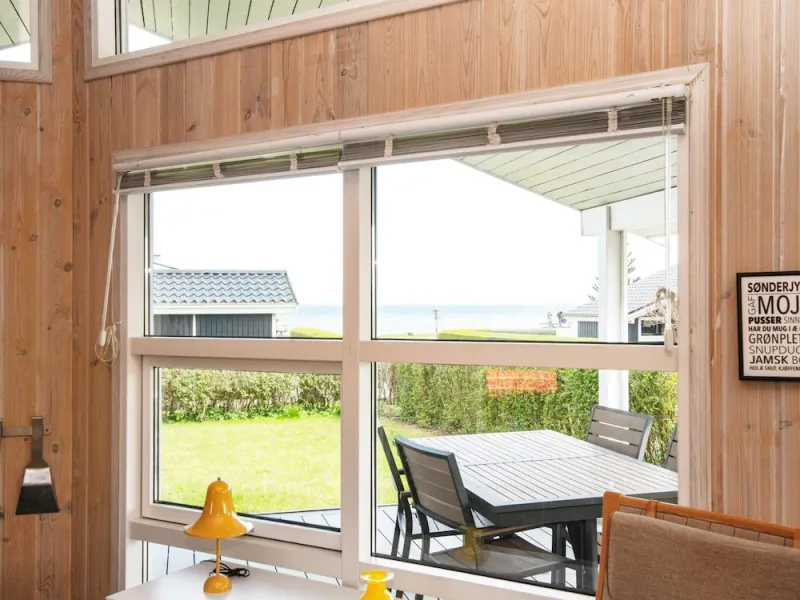 Billede 3 af 6 Person Holiday Home in Bjert