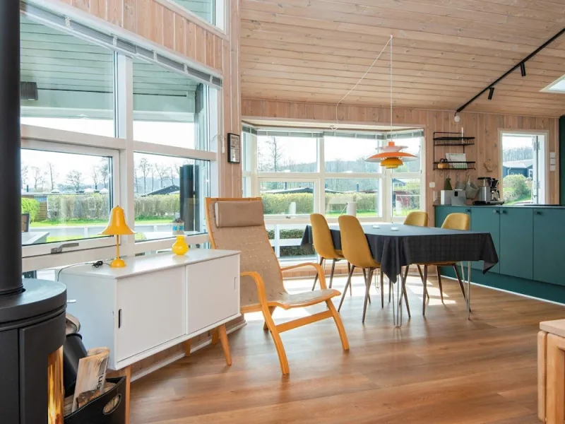 Billede 7 af 6 Person Holiday Home in Bjert
