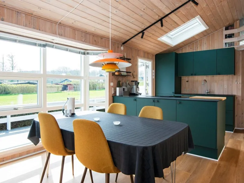 Billede 8 af 6 Person Holiday Home in Bjert
