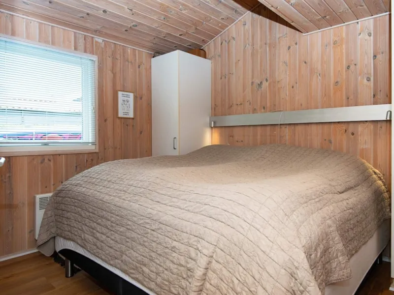 Billede 16 af 6 Person Holiday Home in Bjert