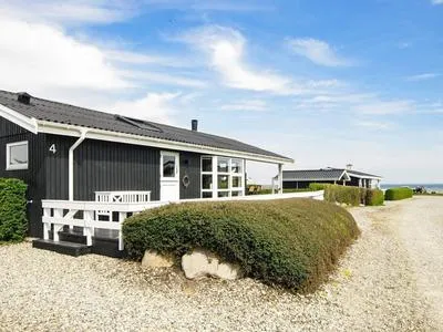 Billede 20 af 6 Person Holiday Home in Bjert