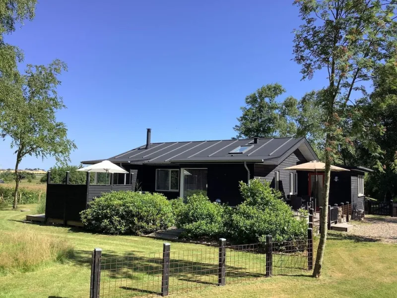 Billede 2 af 5 Star Holiday Home in Oster Assels