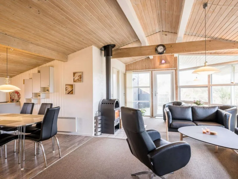 Billede 3 af 6 Person Holiday Home in Henne