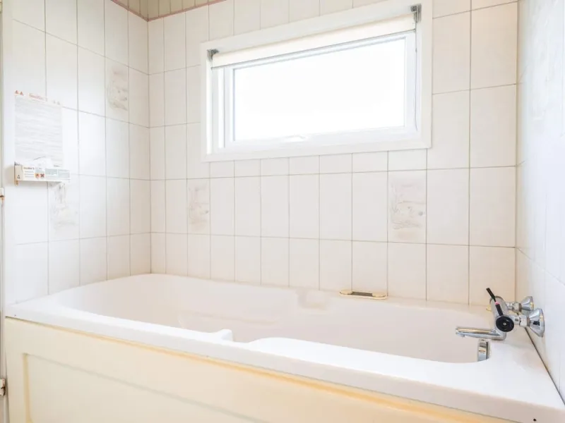 Billede 5 af 6 Person Holiday Home in Henne