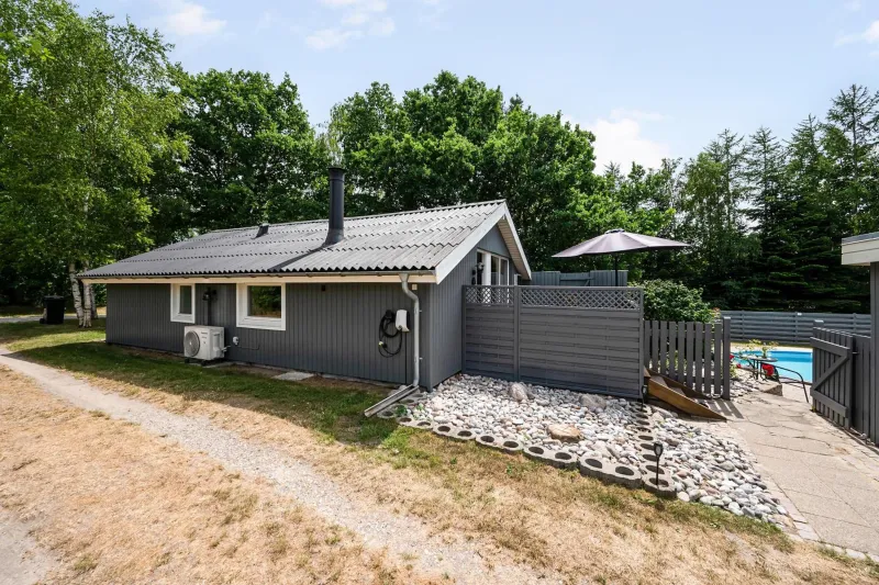 Billede 9 af Amazing Home In Rønde With 2 Bedrooms, Swimming Pool And Wifi