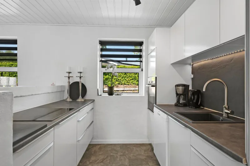 Billede 2 af Nice Home In Ebeltoft With 4 Bedrooms, Swimming Pool And Wifi