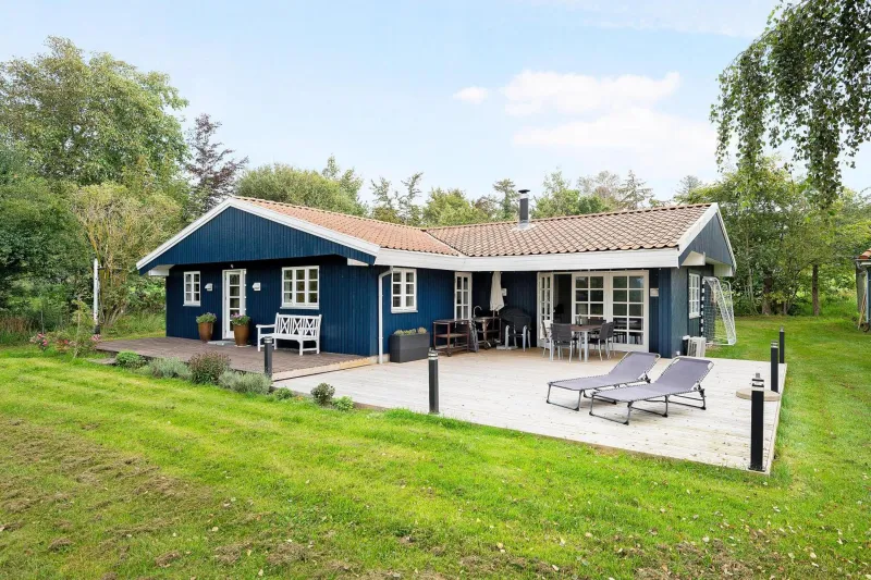 Stylish 10-Person Holiday Home With Spa Perfect For Families And Groups