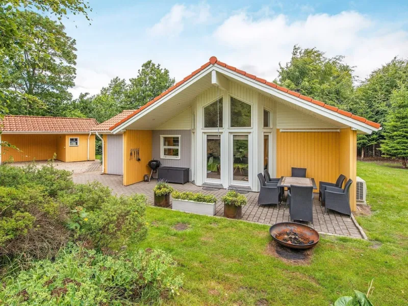 Billede 21 af 6 Person Holiday Home in Oksbol