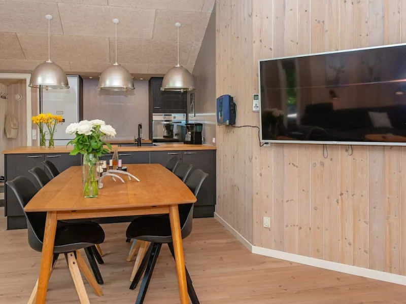 Billede 22 af 6 Person Holiday Home in Oksbol