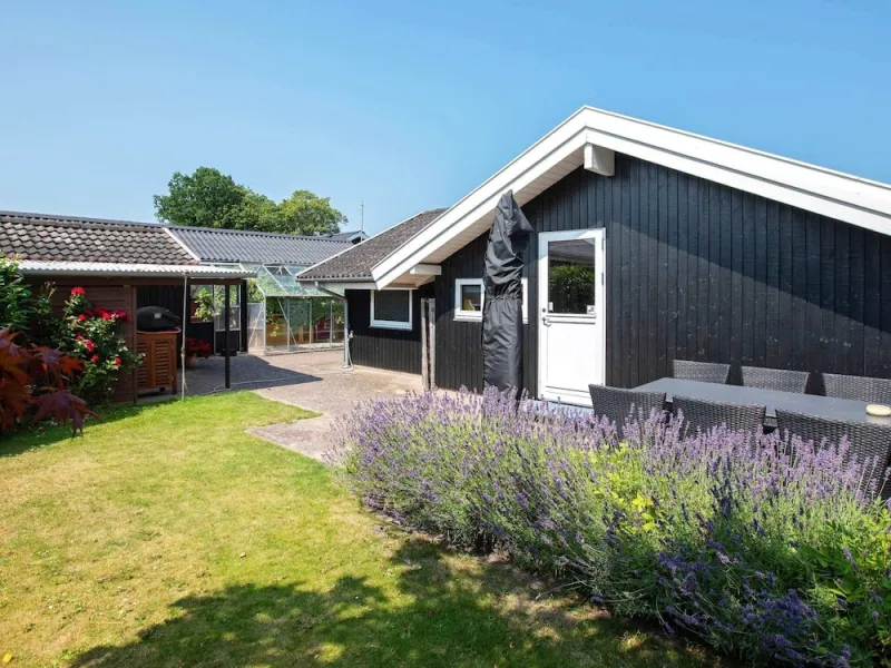 Billede 16 af 6 Person Holiday Home in Stroby