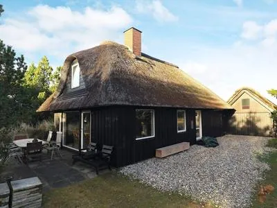 Billede 23 af 6 Person Holiday Home in Oksbol