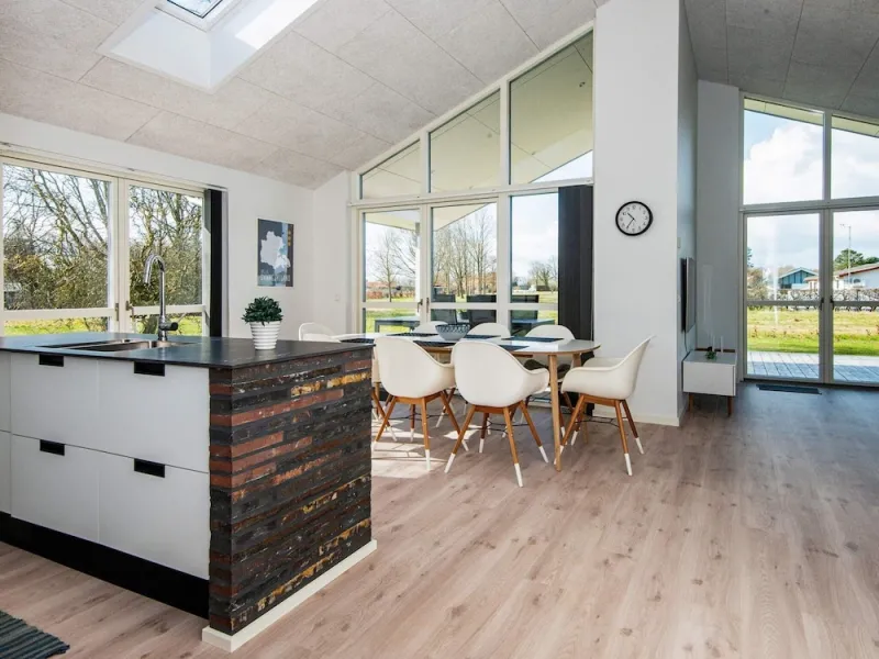 Billede 3 af 8 Person Holiday Home in Sydals