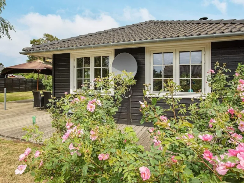 Billede 4 af 8 Person Holiday Home in Gedser