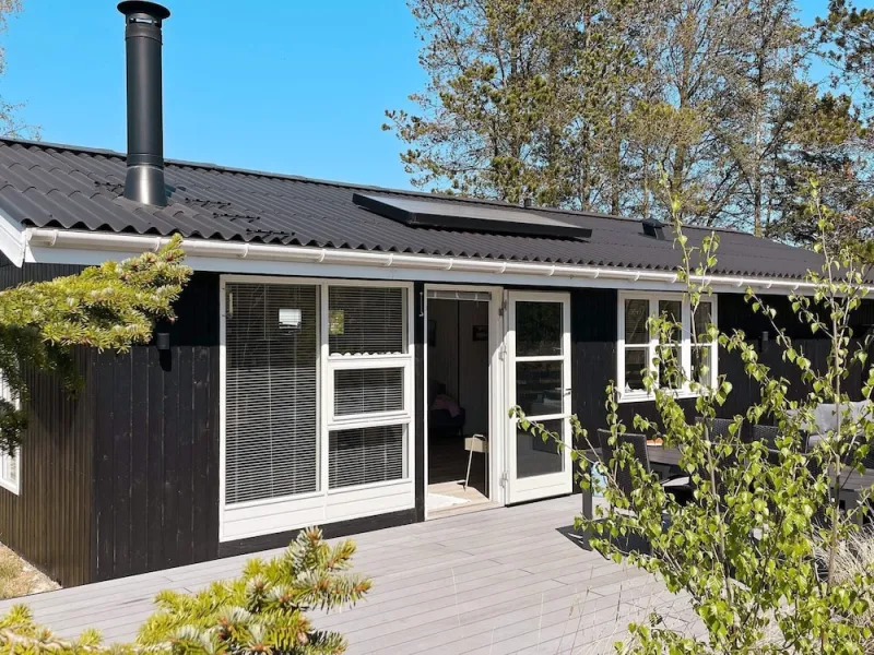 6 Person Holiday Home in Albaek