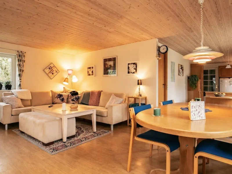 Billede 8 af 7 Person Holiday Home in Humble