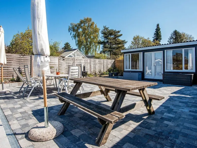Billede 2 af 8 Person Holiday Home in Grenaa