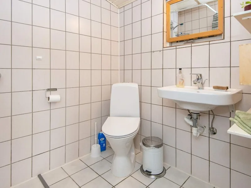 Billede 10 af 8 Person Holiday Home in Grenaa