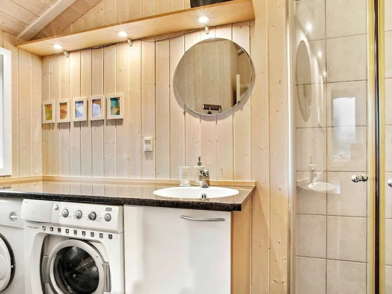 Billede 8 af 8 Person Holiday Home in Lokken