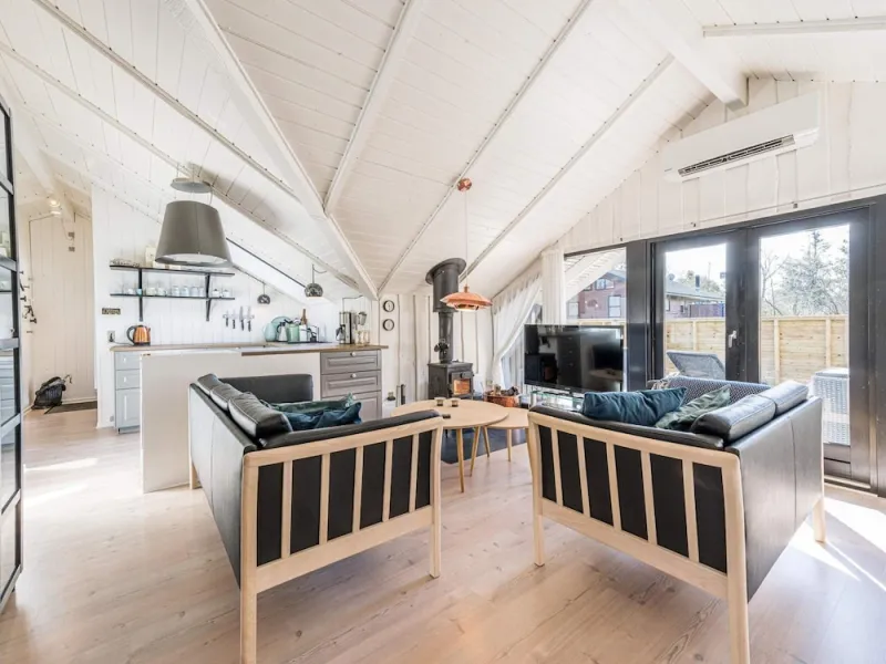 Billede 2 af 5 Person Holiday Home in Oksbol