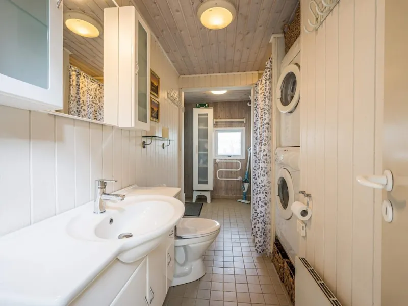 Billede 9 af 4 Person Holiday Home in Oksbol