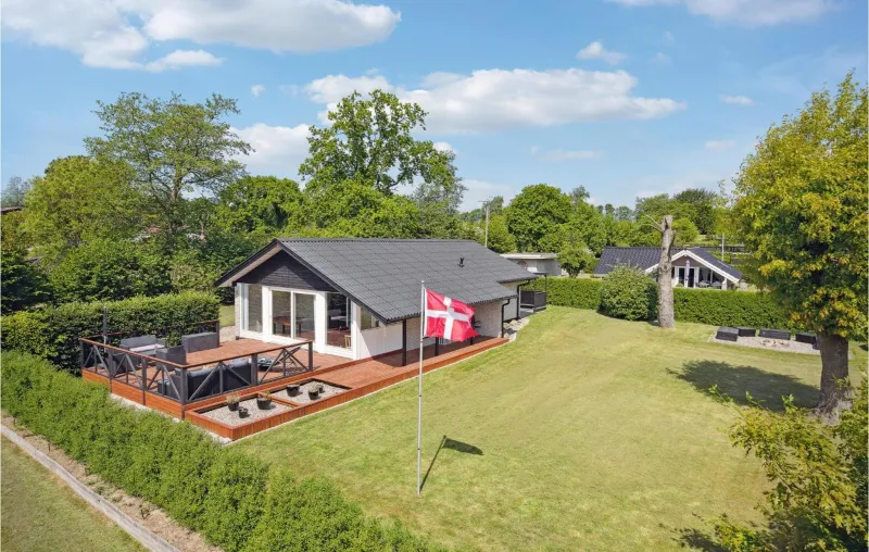 4 Bedroom Lovely Home In Hejls
