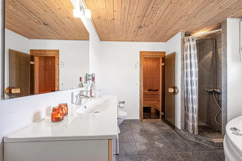 Billede 14 af Spacious Holiday Home, Located Close To The North Sea, Halfway Between Hvide Sande And Søndervig, With A Spa And Sauna,