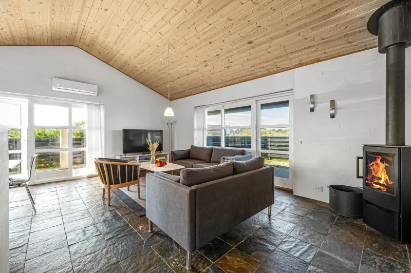 Billede 25 af Spacious Holiday Home, Located Close To The North Sea, Halfway Between Hvide Sande And Søndervig, With A Spa And Sauna,