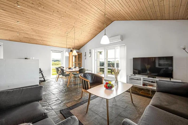Billede 29 af Spacious Holiday Home, Located Close To The North Sea, Halfway Between Hvide Sande And Søndervig, With A Spa And Sauna,
