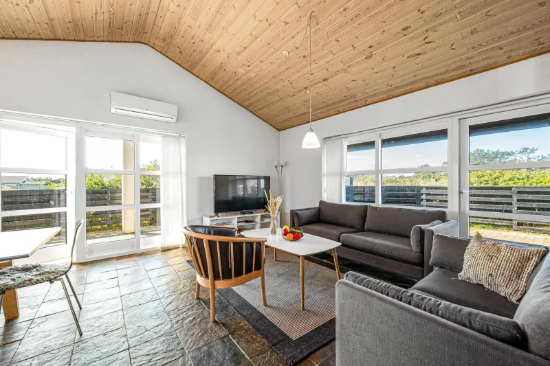 Billede 32 af Spacious Holiday Home, Located Close To The North Sea, Halfway Between Hvide Sande And Søndervig, With A Spa And Sauna,