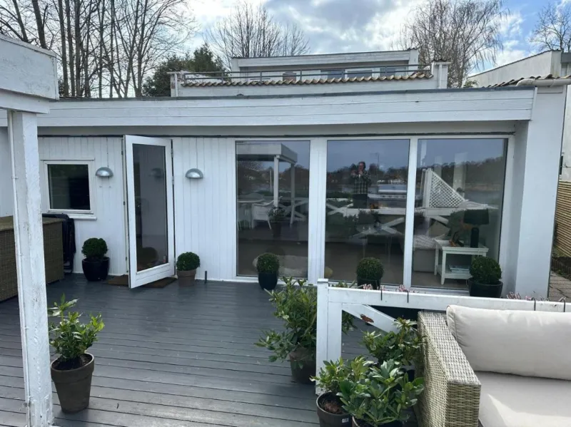 Stay by the Sea-luxury lake house close to the beach