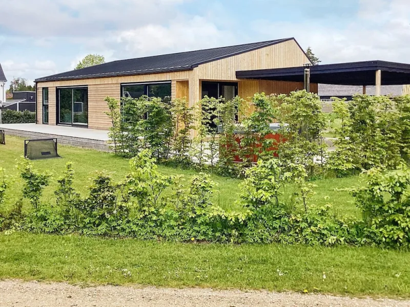 Billede 2 af 12 Person Holiday Home in Vaeggerlose