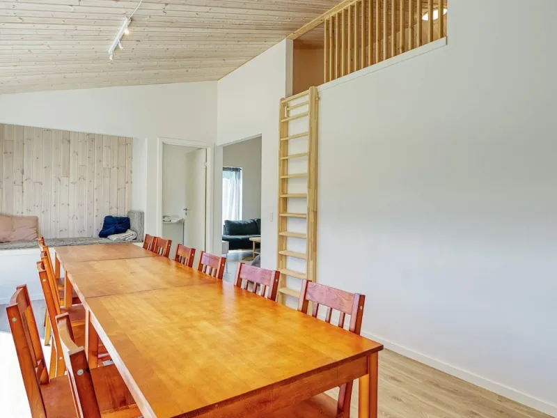 Billede 30 af 12 Person Holiday Home in Vaeggerlose