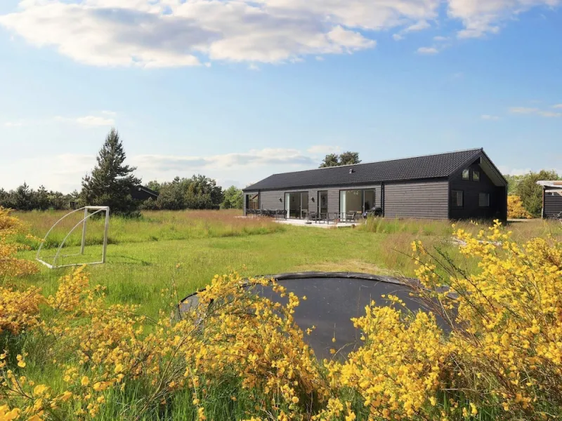 Billede 6 af 10 Person Holiday Home in Vaeggerlose