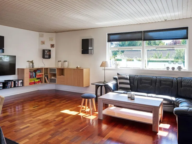 Billede 2 af 10 Person Holiday Home in Jaegerspris