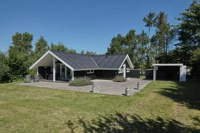 Billede 20 af Beautiful Home In Rønde With 3 Bedrooms And Wifi