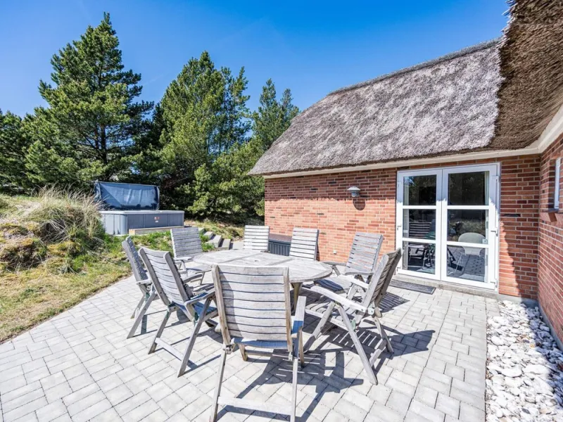 Billede 8 af 8 Person Holiday Home in Blavand