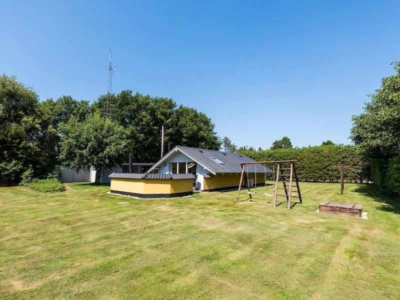 Billede 2 af 5 Person Holiday Home in Blavand